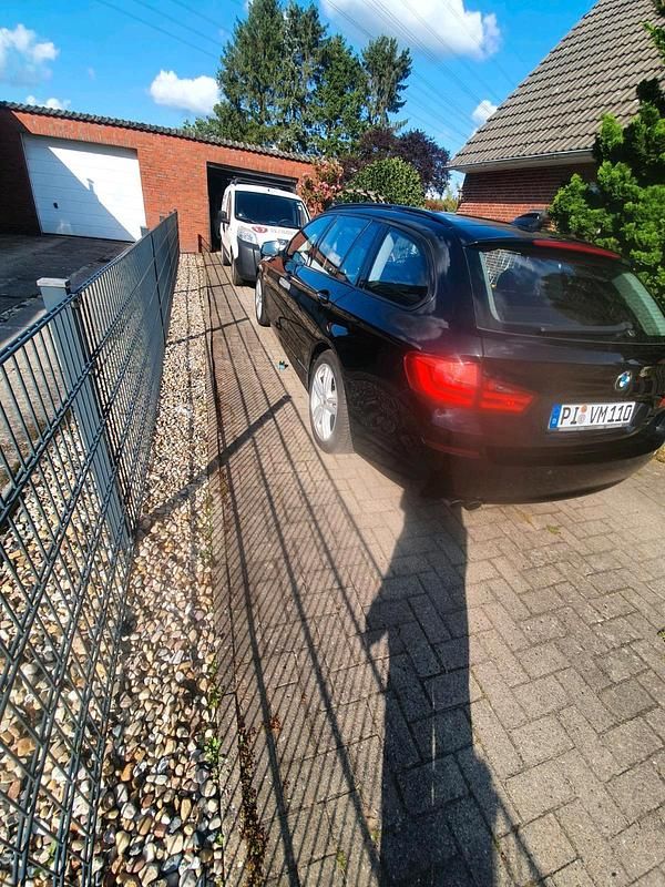 Gebraucht BMW 530 Comfort Edition 258 PS (189 kW) 2012 Schwarz Kombi