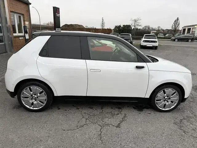 Second-hand Honda e Advance 113 kW (154 CP) 2021 Alb Hatchback
