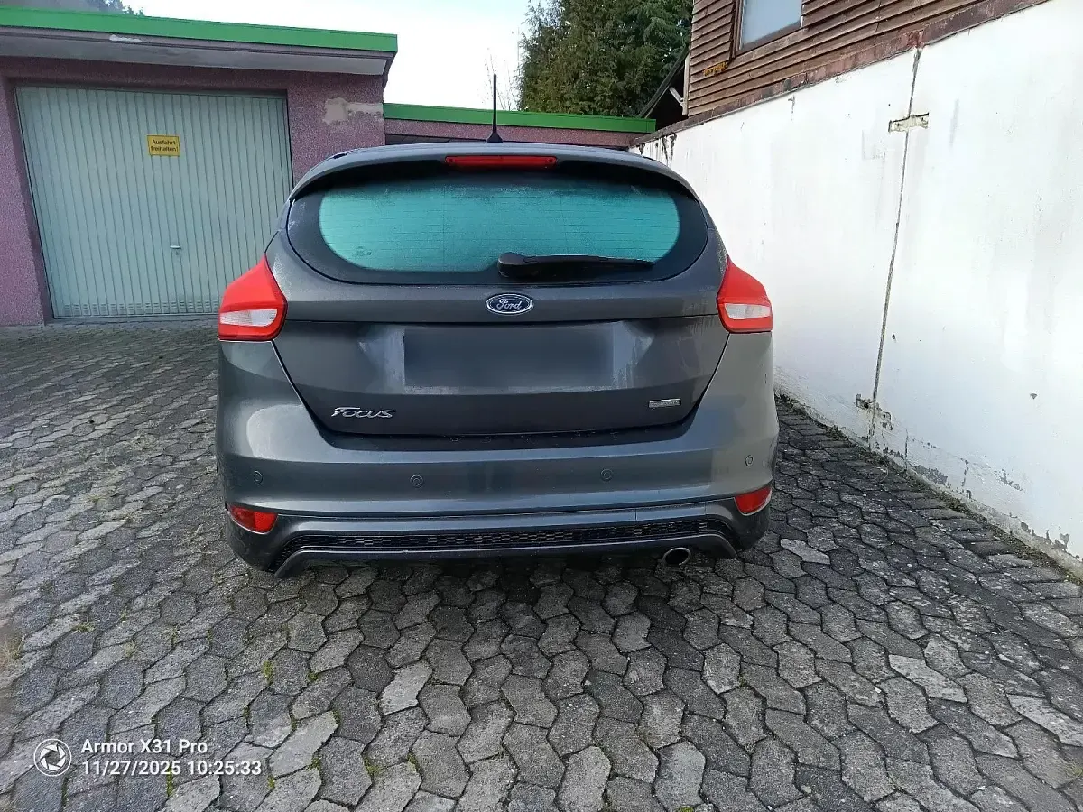 Gebraucht Ford Focus ST-Line 150 PS (110 kW) 2018 Grau Limousine