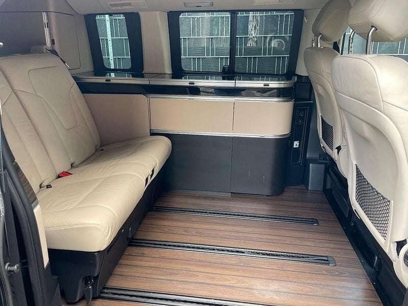 Schwarz Gebraucht 2022 Mercedes V300 Marco Polo Van / Kleinbus | 62.900 € (Fairer Preis) - Bild 1/2