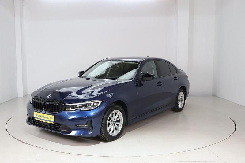 Blau Gebraucht 2019 BMW 320 Limousine | 20.790 € (Teuer) - Bild 1/4