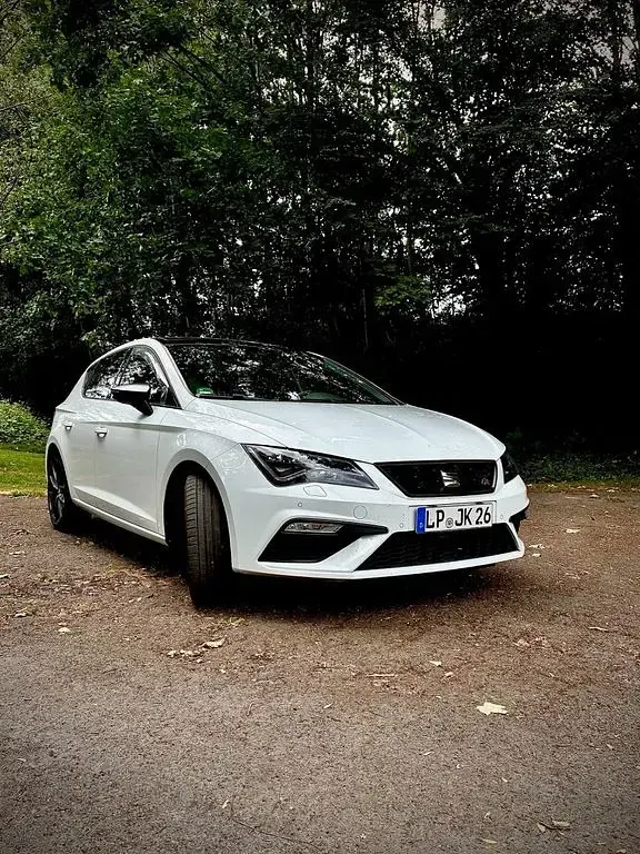 Gebraucht Seat Leon FR 131 PS (96 kW) 2020 Weiß Limousine
