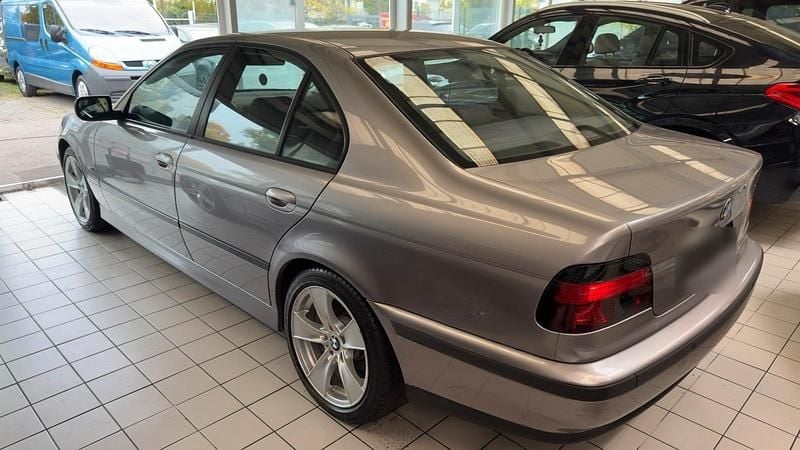 Gebraucht BMW 523 170 PS (125 kW) 2000 Grau Limousine