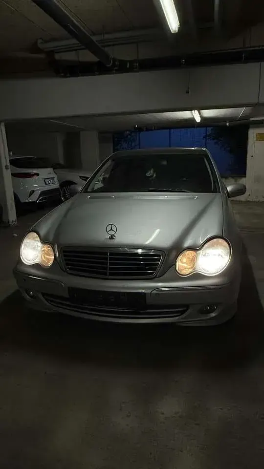 Gebraucht Mercedes C200 Elegance 163 PS (119 kW) 2005 Limousine