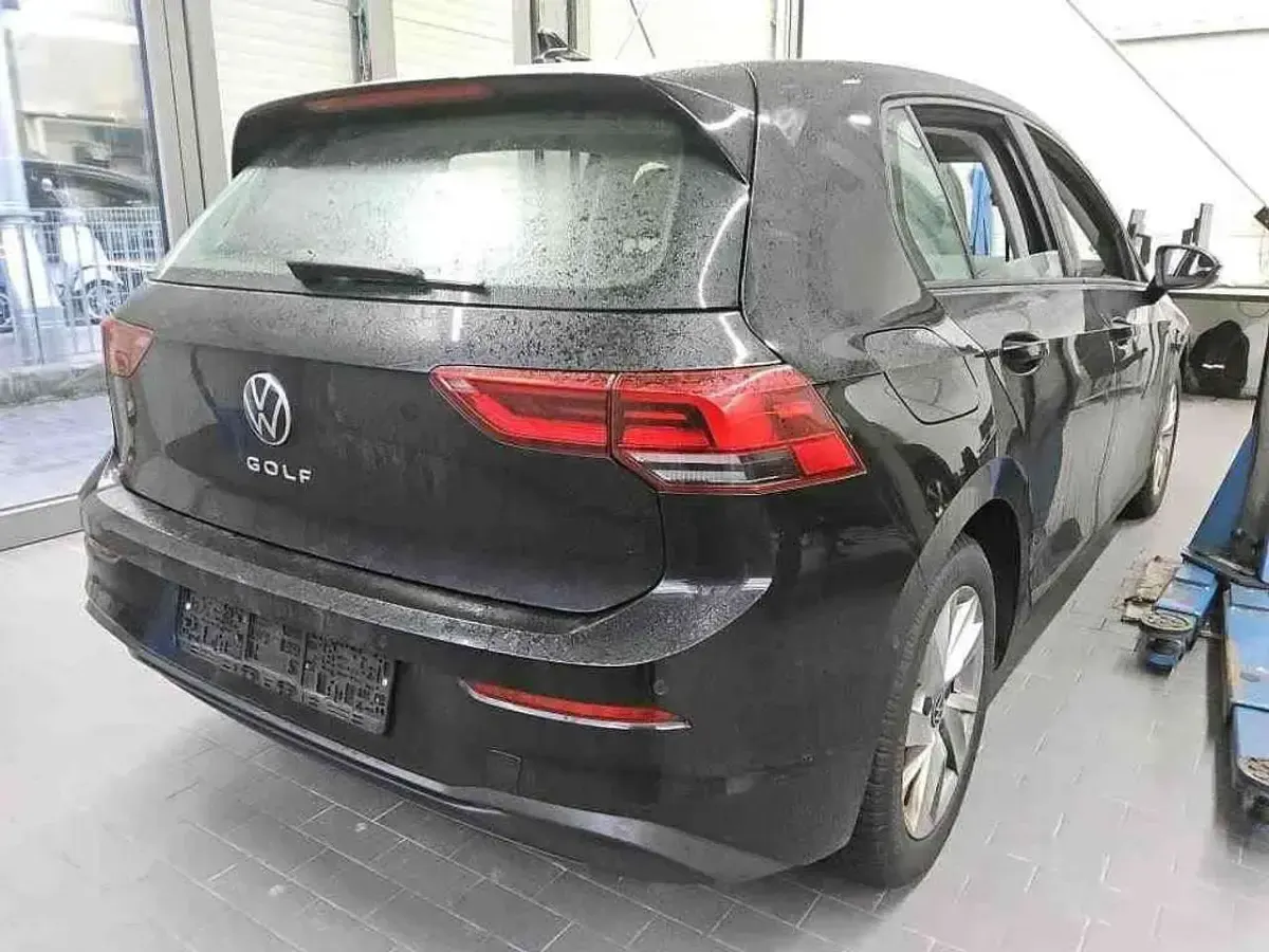 Gebraucht VW Golf VIII Life 116 PS (85 kW) 2022 Schwarz Limousine