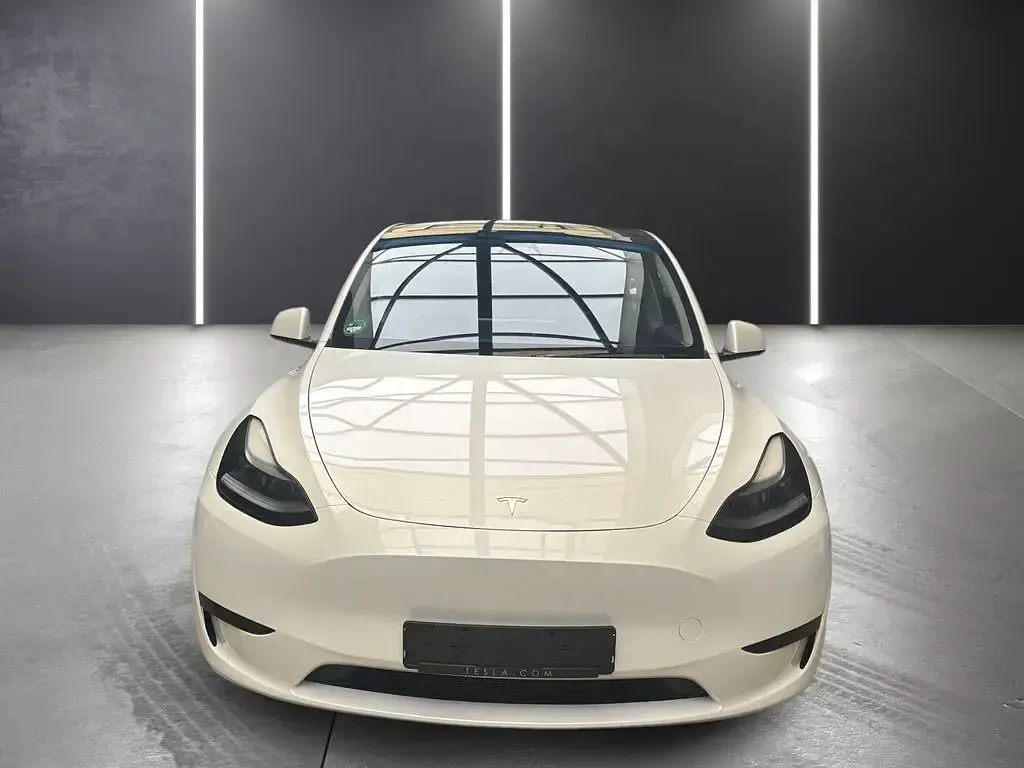 Gebraucht Tesla Model Y RWD 219 kW (299 PS) 2024 Pearl white multi coat SUV