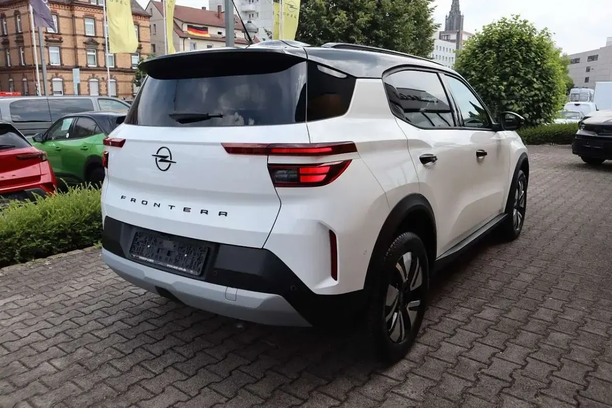 Neu Opel Frontera Ultimate 145 PS (106 kW) 2026 Arktis weiss SUV