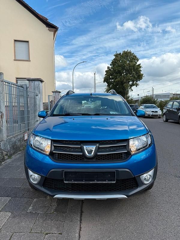 Blau Gebraucht 2012 Dacia Sandero Kleinwagen | 3.990 € (Teuer) - Bild 1/4