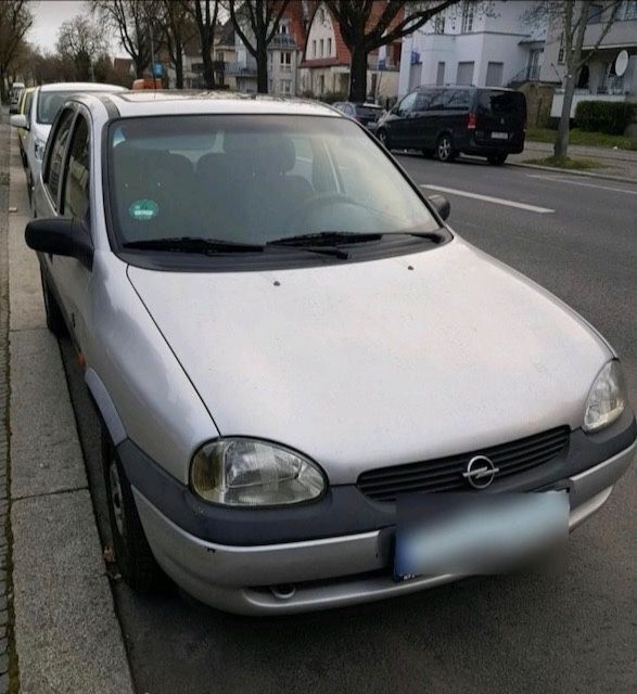 Silber Gebraucht 1998 Opel Corsa Swing Limousine | 900 € (Guter Preis) - Bild 1/4