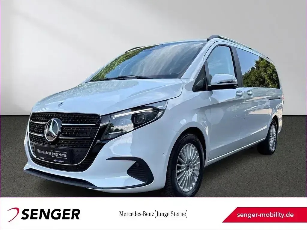 Gebraucht Mercedes V220 Style 163 PS (119 kW) 2025 Van / Kleinbus