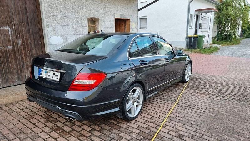 Gebraucht Mercedes C350 AMG 306 PS (225 kW) 2012 Schwarz Limousine