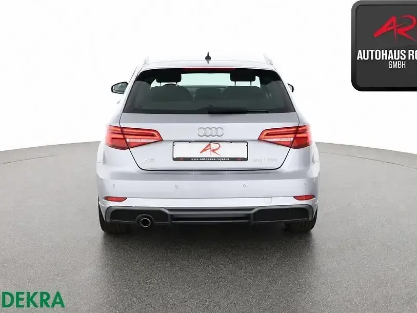 Gebraucht Audi A3 Comfort 116 PS (85 kW) 2018 Silber Limousine