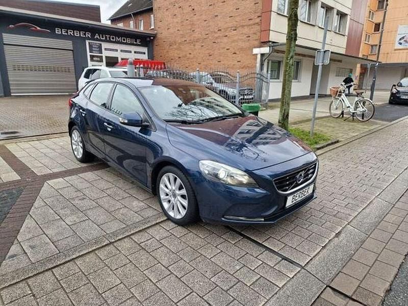 Gebraucht Volvo V40 You! 114 PS (83 kW) 2015 Blau Limousine