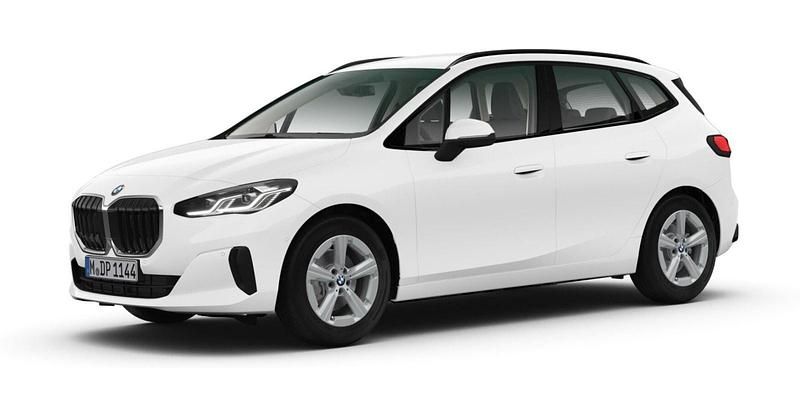 Weiß Gebraucht 2025 BMW 220 Active Tourer Luxury Line Van / Kleinbus | 31.092 € (Guter Preis) - Bild 1/4
