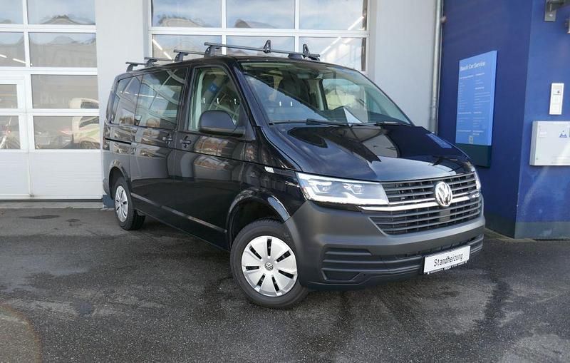 Gebraucht VW Transporter 110 PS (80 kW) 2021 Deep black pearlescent Van