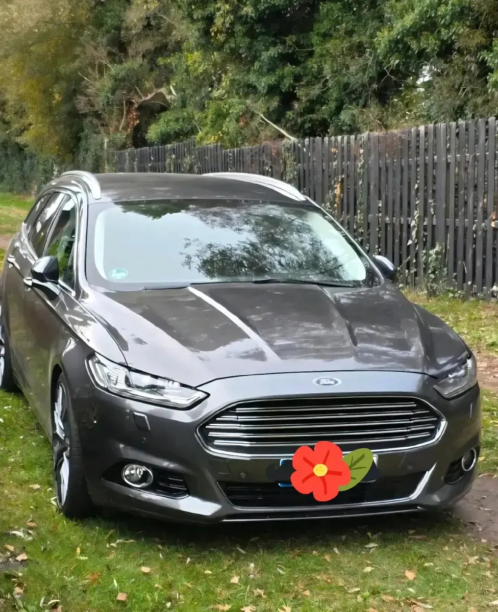 Gebraucht Ford Mondeo 180 PS (132 kW) 2018 Grau Kombi