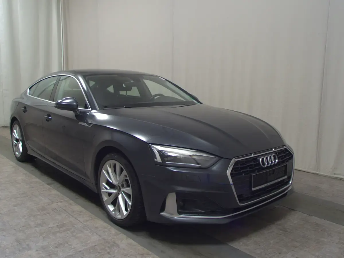 Gebraucht Audi A5 Sportback Advanced 163 PS (119 kW) 2021 Grau Kleinwagen