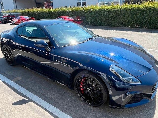 Blau Gebraucht 2025 Maserati Granturismo Coupé | 139.000 € - Bild 1/4