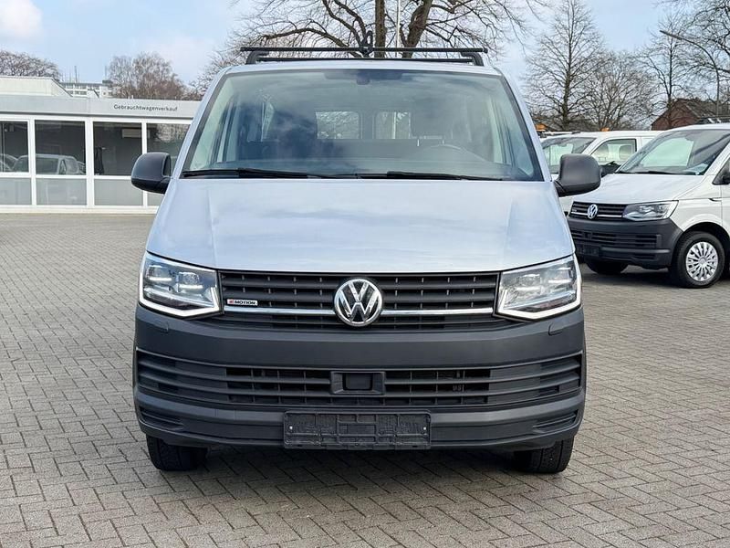 Gebraucht VW Transporter 150 PS (110 kW) 2019 Silber Van