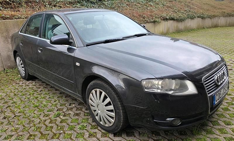 Gebraucht Audi A4 102 PS (75 kW) 2008 Grau Limousine