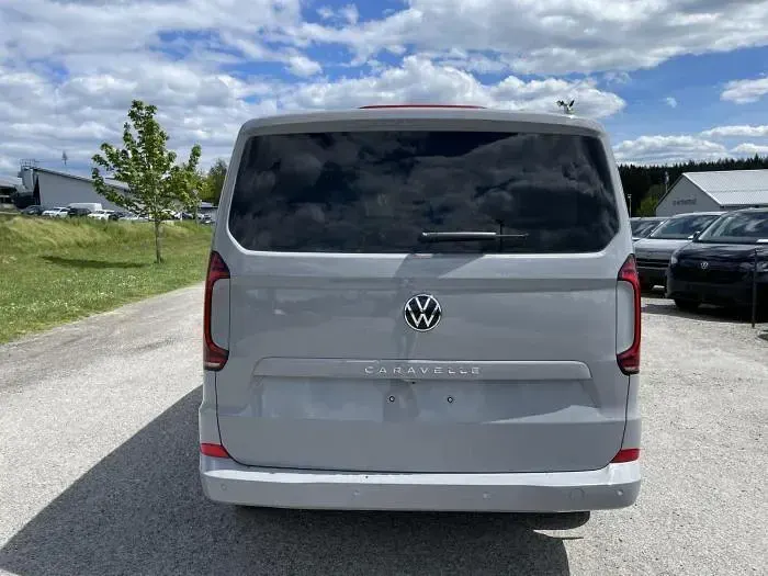 Neu VW Caravelle Style 150 PS (110 kW) 2026 Van