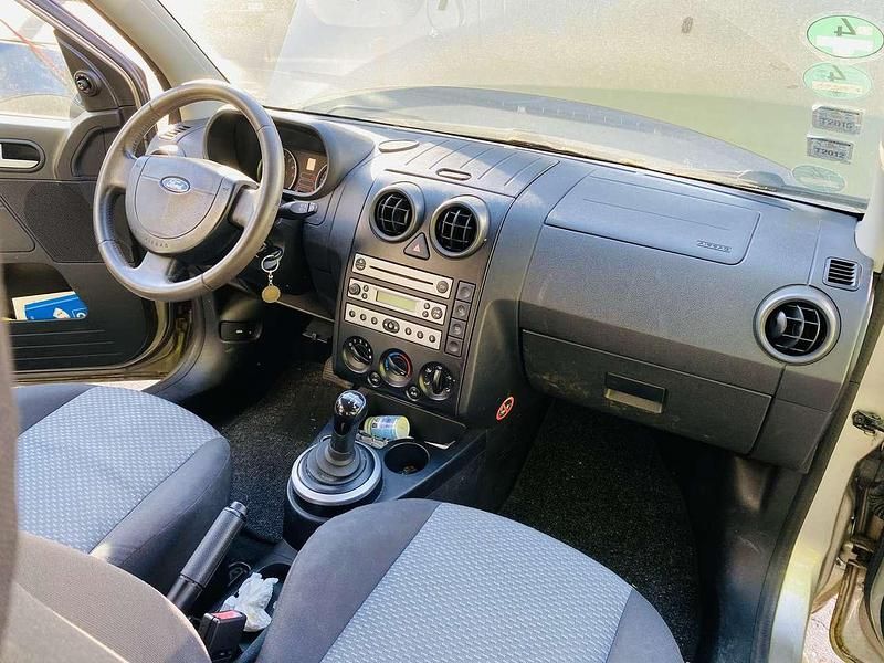 Gebraucht Ford Fusion 80 PS (58 kW) 2003 Gold Kleinwagen