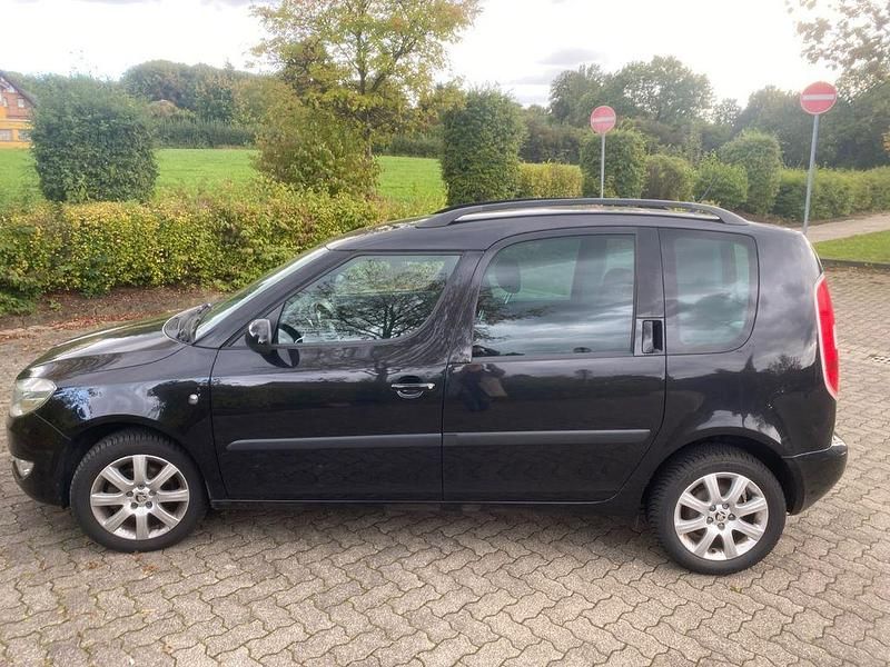 Schwarz Gebraucht 2014 Skoda Roomster Ambition Kombi | 4.900 € (Etwas zu teuer) - Bild 1/4