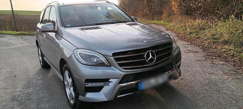 Gebraucht Mercedes ML250 204 PS (150 kW) 2012 Grau SUV