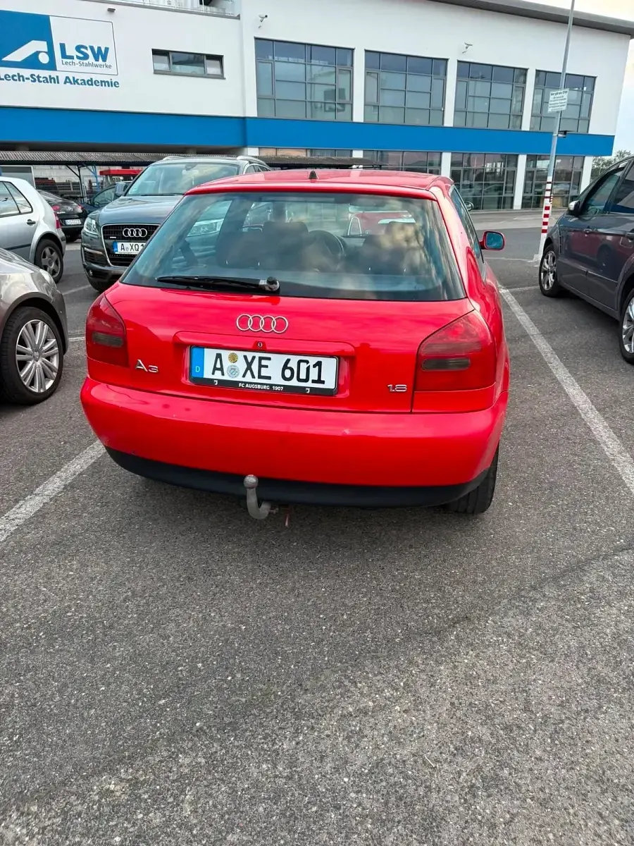 Gebraucht Audi A3 125 PS (91 kW) 1997 Rot Kleinwagen