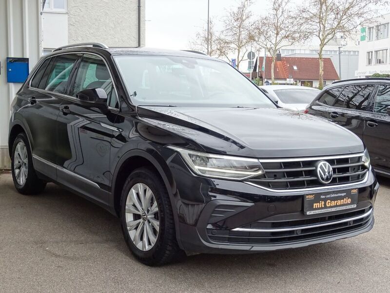 Schwarz Gebraucht 2021 VW Tiguan Life SUV | 19.950 € (Fairer Preis) - Bild 1/4