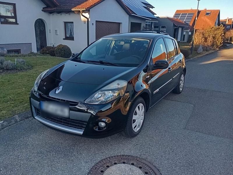 Gebraucht Renault Clio IV 103 PS (75 kW) 2012 Schwarz Kleinwagen