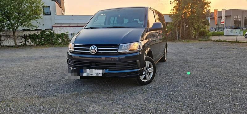 Blau Gebraucht 2017 VW T6 Van | 27.000 € (Teuer) - Bild 1/4