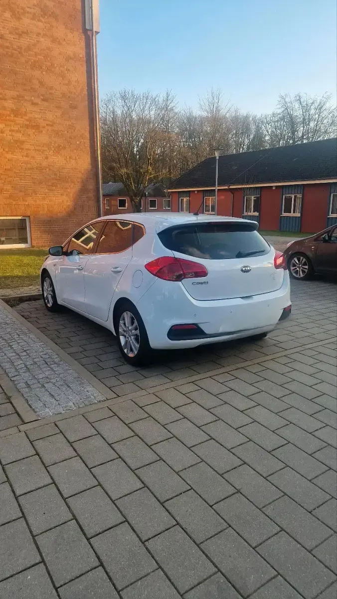 Gebraucht Kia Ceed GT 100 PS (73 kW) 2015 Weiß Kombi