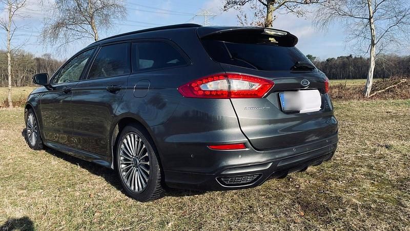 Gebraucht Ford Mondeo ST 150 PS (110 kW) 2017 Grau Kombi