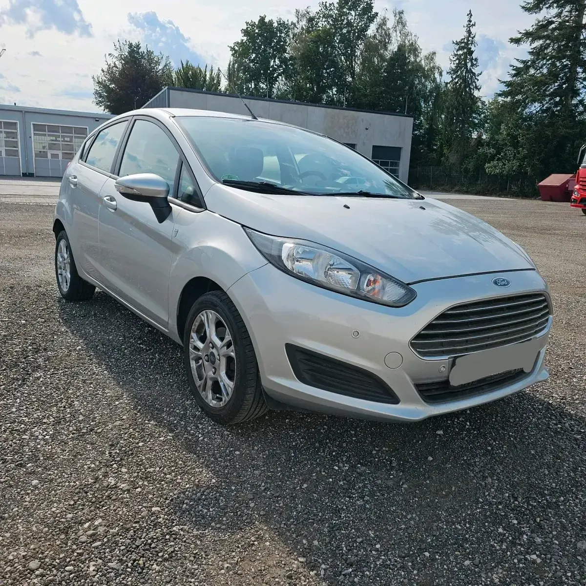 Gebraucht Ford Fiesta 80 PS (58 kW) 2013 Silber Kleinwagen