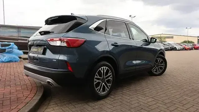 Gebraucht Ford Kuga Titanium 152 PS (111 kW) 2020 Blau SUV