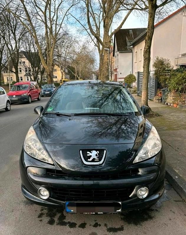 Gebraucht Peugeot 207 55 PS (40 kW) 2009 Schwarz Limousine