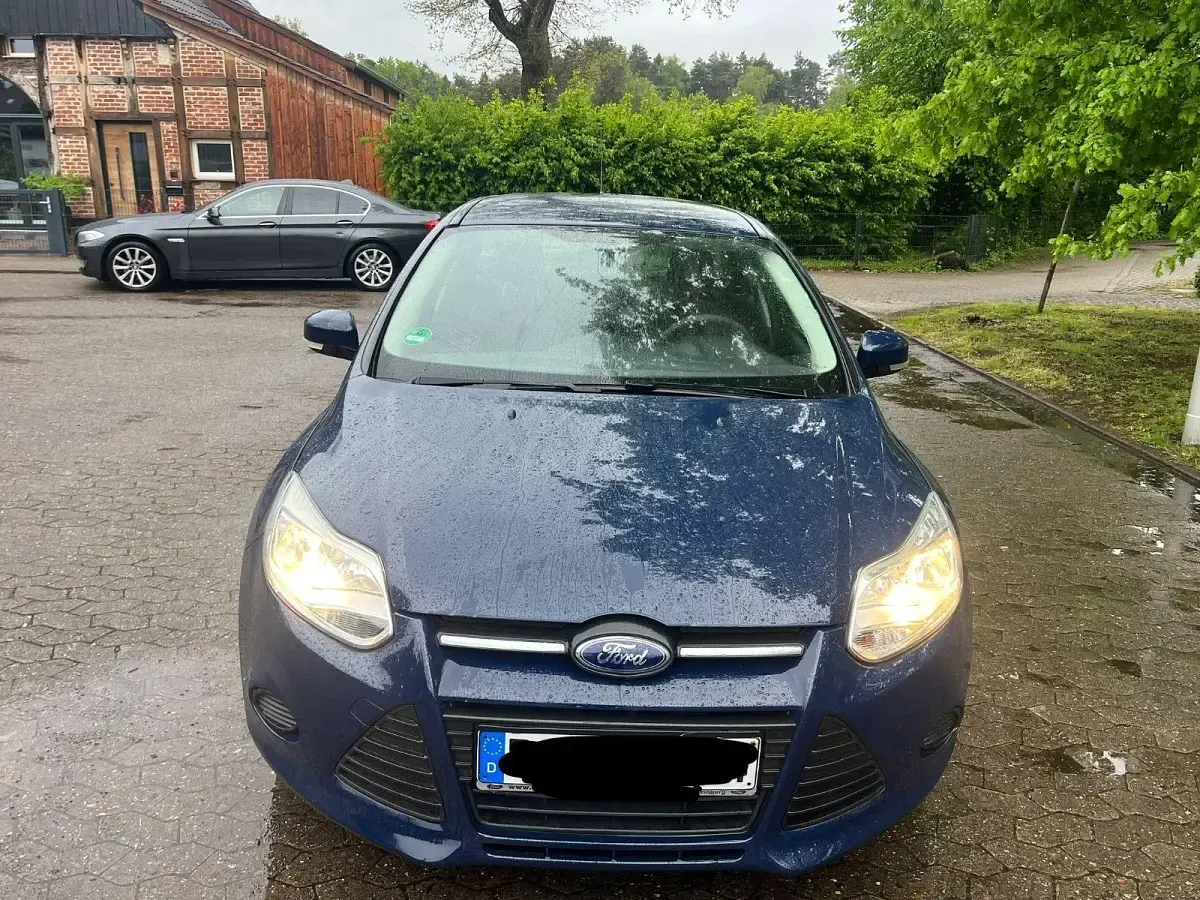 Używany Ford Focus Titanium 125 KM (91 kW) 2014 Niebieski Kombi