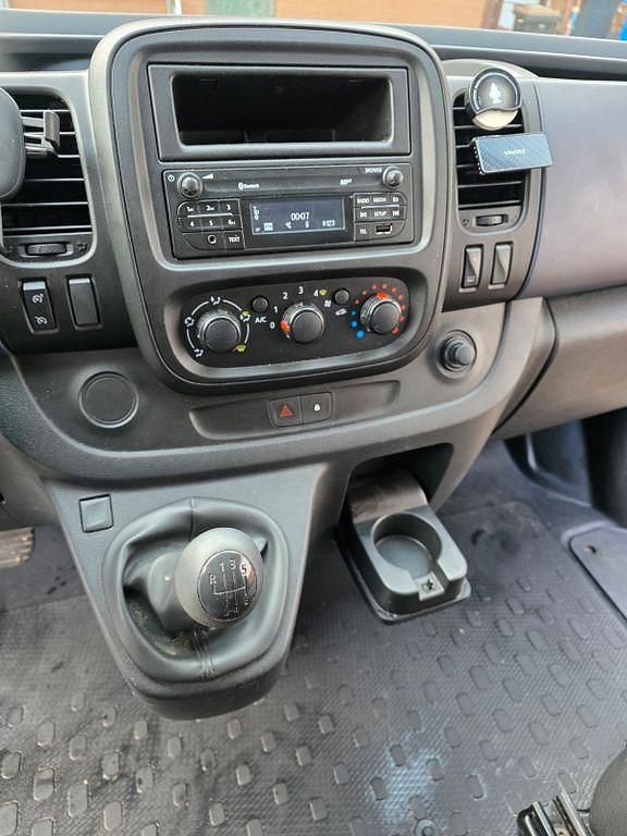 Schwarz Gebraucht 2018 Opel Vivaro Van | 11.599 € (Superpreis) - Bild 1/4