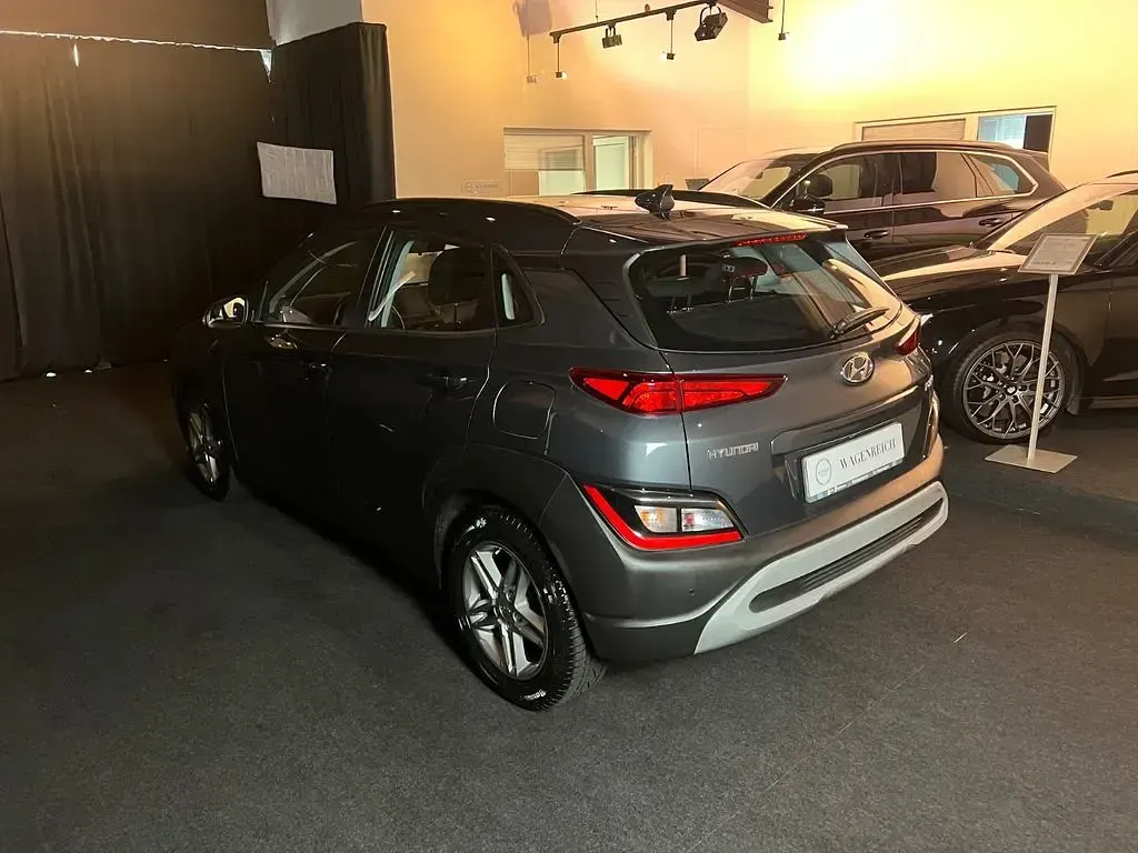 Gebraucht Hyundai Kona Select 120 PS (88 kW) 2021 Grau SUV