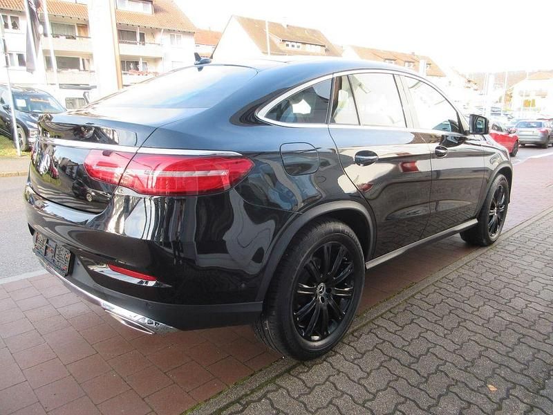Gebraucht Mercedes GLE400 333 PS (244 kW) 2017 Schwarz SUV