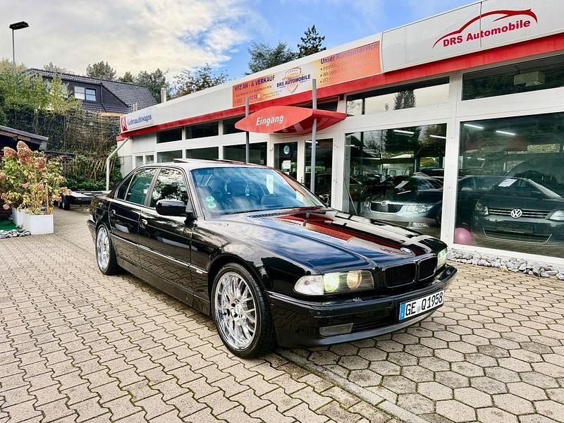 Schwarz Gebraucht 1996 BMW 740L Sport Line Limousine | 9.990 € (Fairer Preis) - Bild 1/4