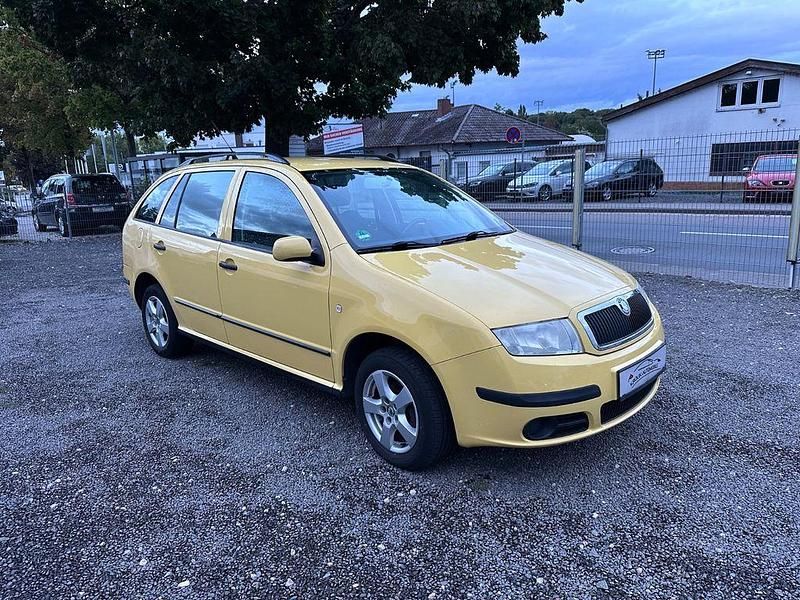Gelb Gebraucht 2005 Skoda Fabia Sport Kombi | 2.700 € (Teuer) - Bild 1/4