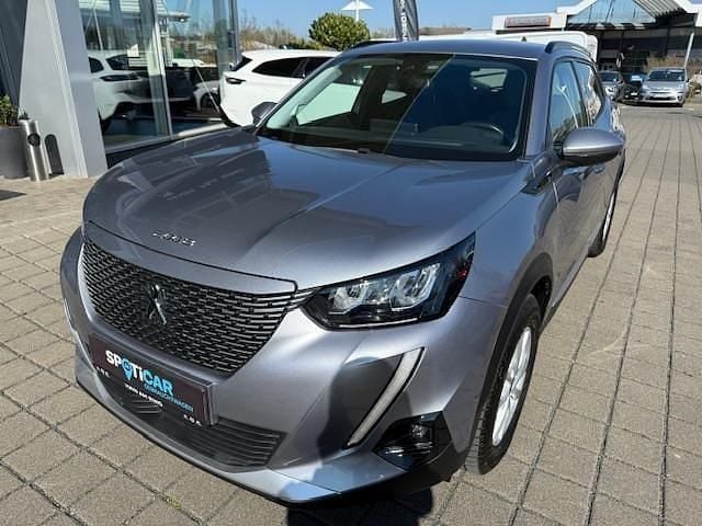 Grau Gebraucht 2021 Peugeot e-2008 Allure SUV | 14.990 € (Fairer Preis) - Bild 1/4