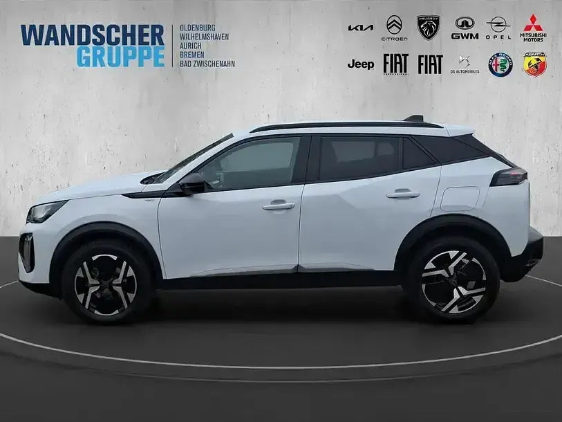 Gebraucht Peugeot 2008 Allure 131 PS (96 kW) 2023 Weißschwarz SUV