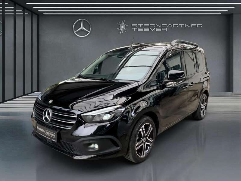 Schwarz Gebraucht 2024 Mercedes 180 Progressive Limousine | 31.900 € (Fairer Preis) - Bild 1/3