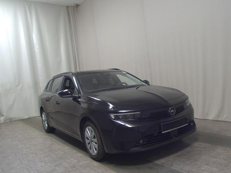 Gebraucht Opel Astra Elegance 131 PS (96 kW) 2024 Perla nera metallic Kombi