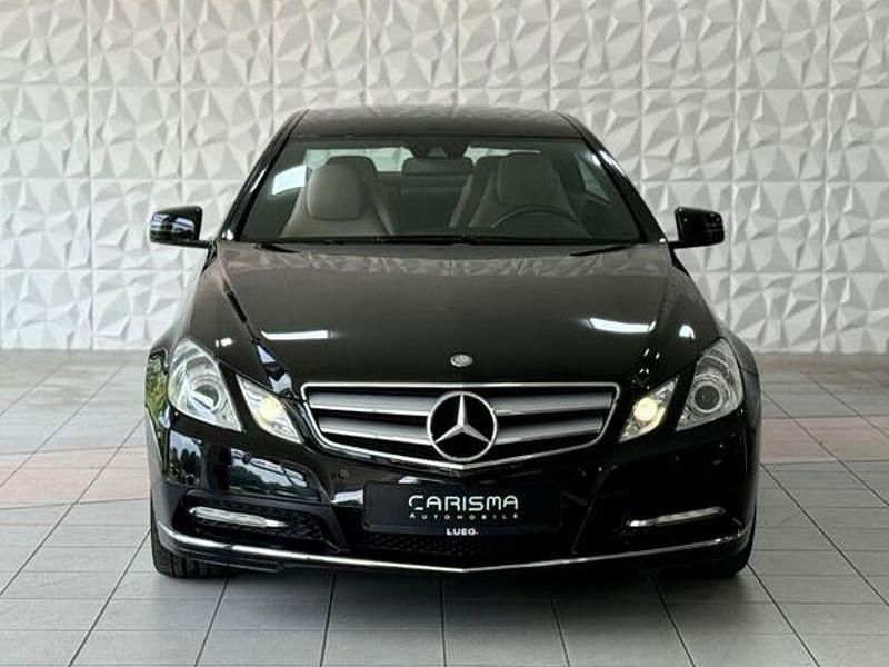 Gebraucht Mercedes E350 292 PS (214 kW) 2011 Schwarz