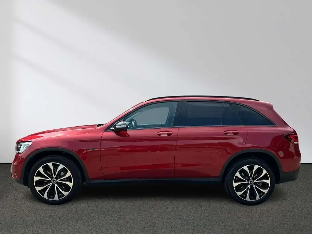 Gebraucht Mercedes GLC300 Night 211 PS (155 kW) 2022 Manufaktur exklusiv hyazinthro SUV
