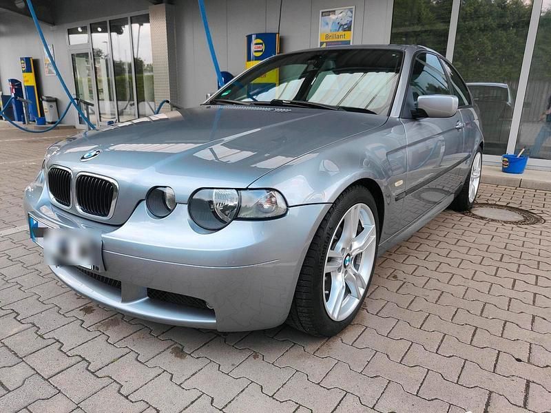 Grau Gebraucht 2003 BMW 318 Compact M Sport Kleinwagen | 3.490 € (Etwas zu teuer) - Bild 1/4